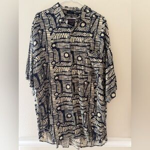 Roundtree & Yorke Navy and Cream Abstract Shirt